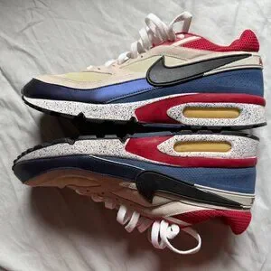 Nike Air Classic BW Paris Saint Germain size 10 Buy Nike Air Classic Bw  main image 3